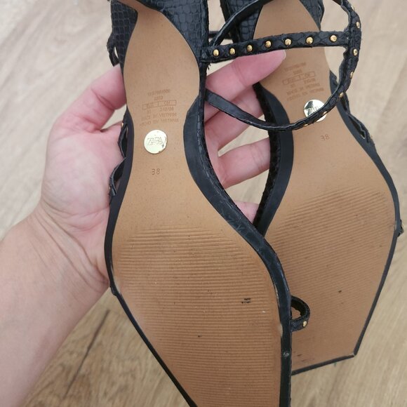 Black Zara kitten heels - Picture 3 of 4